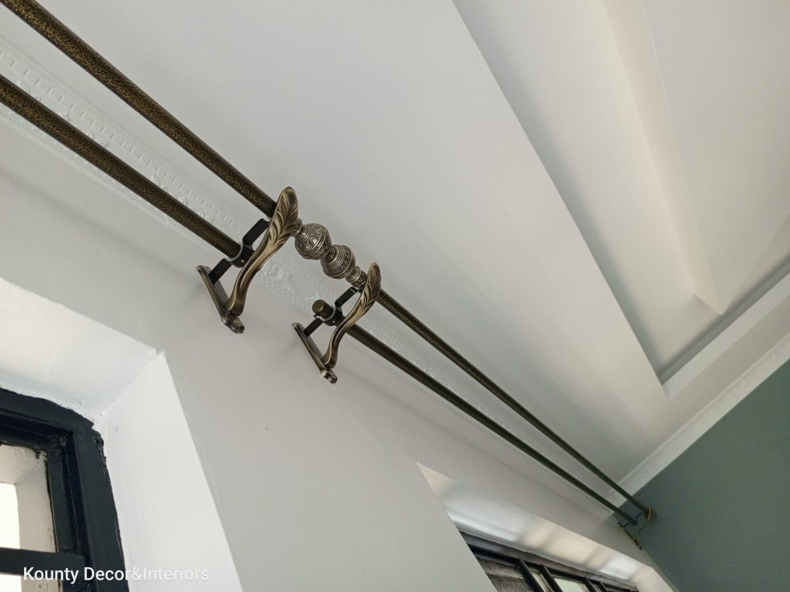 Custom curtain measurement service